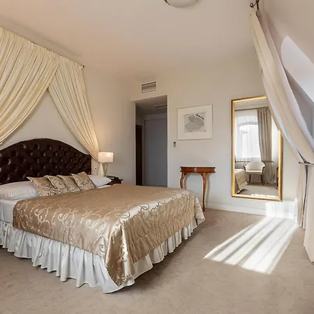Hoffmeister Hotell 5*